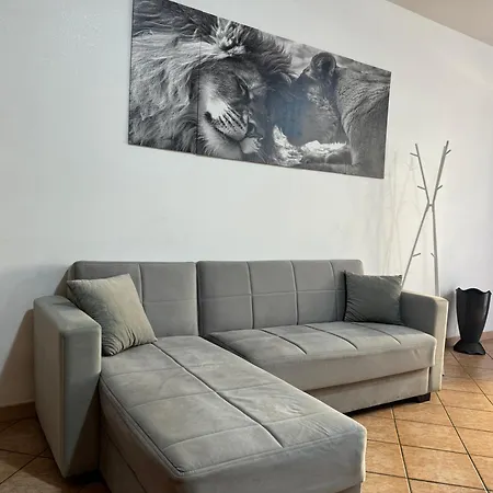 Airport 5 - Free Wifi - Parking - Ac Lägenhet Fiumicino